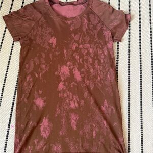 Lululemon Athletica Brown and Pink Short Sleeve Tee